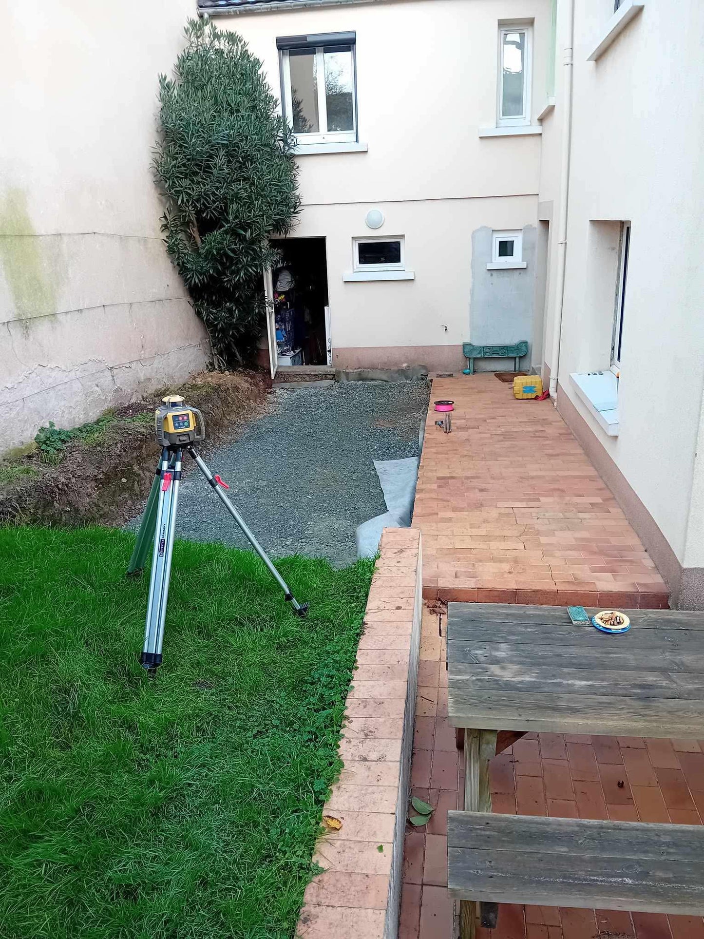 Terrasse en grès cérame 40x120x2cm