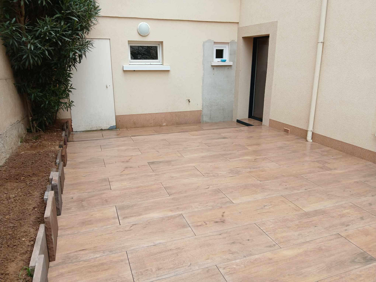 Terrasse en grès cérame 40x120x2cm