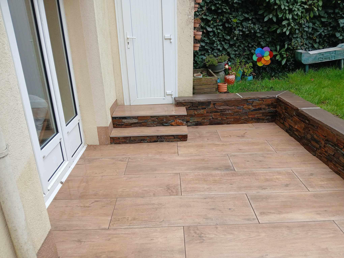 Terrasse en grès cérame 40x120x2cm