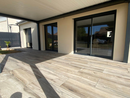 Pergola bioclimatique | Terrasse en grès cérame