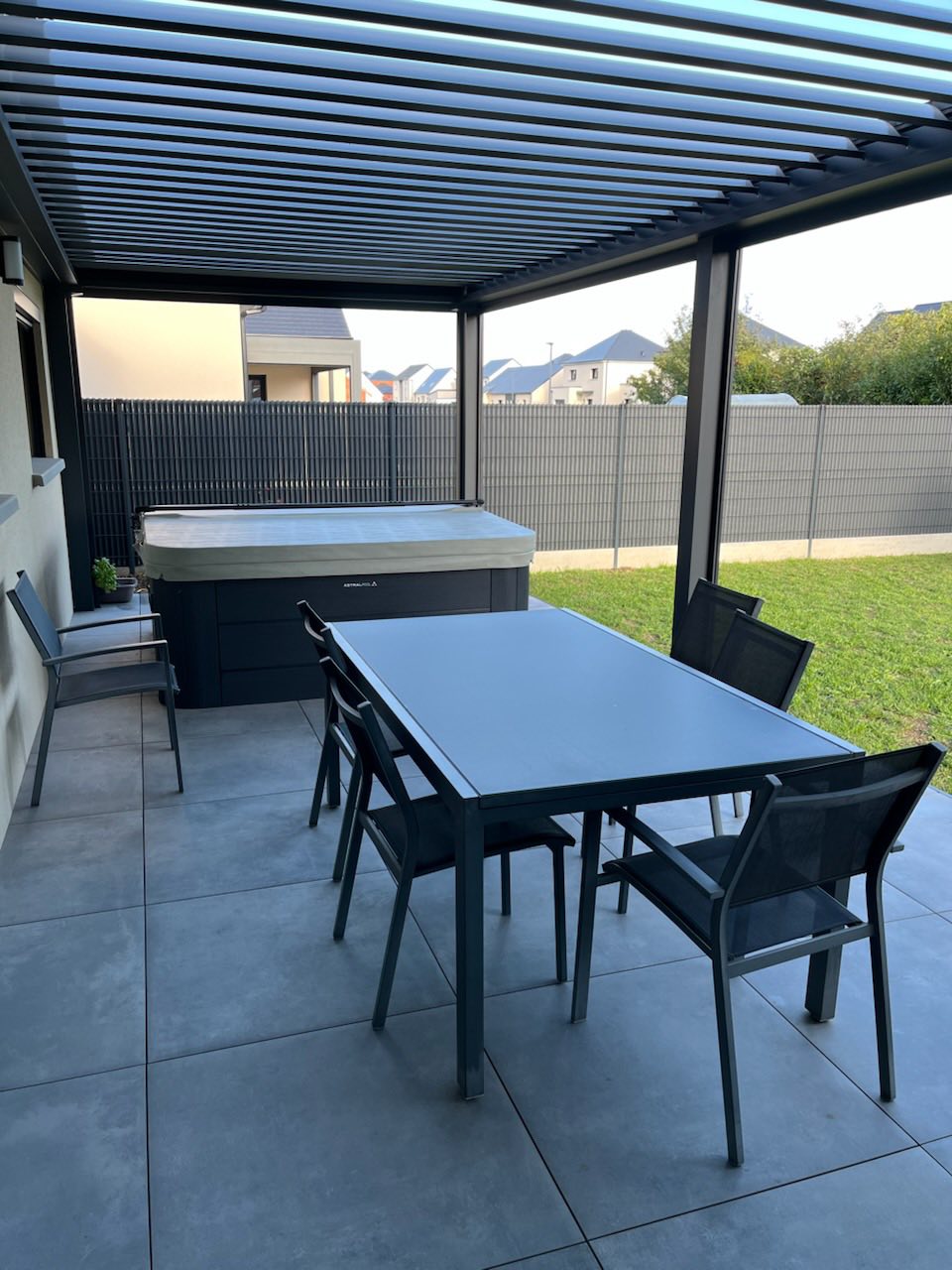 Pergola bioclimatique MARQUISES