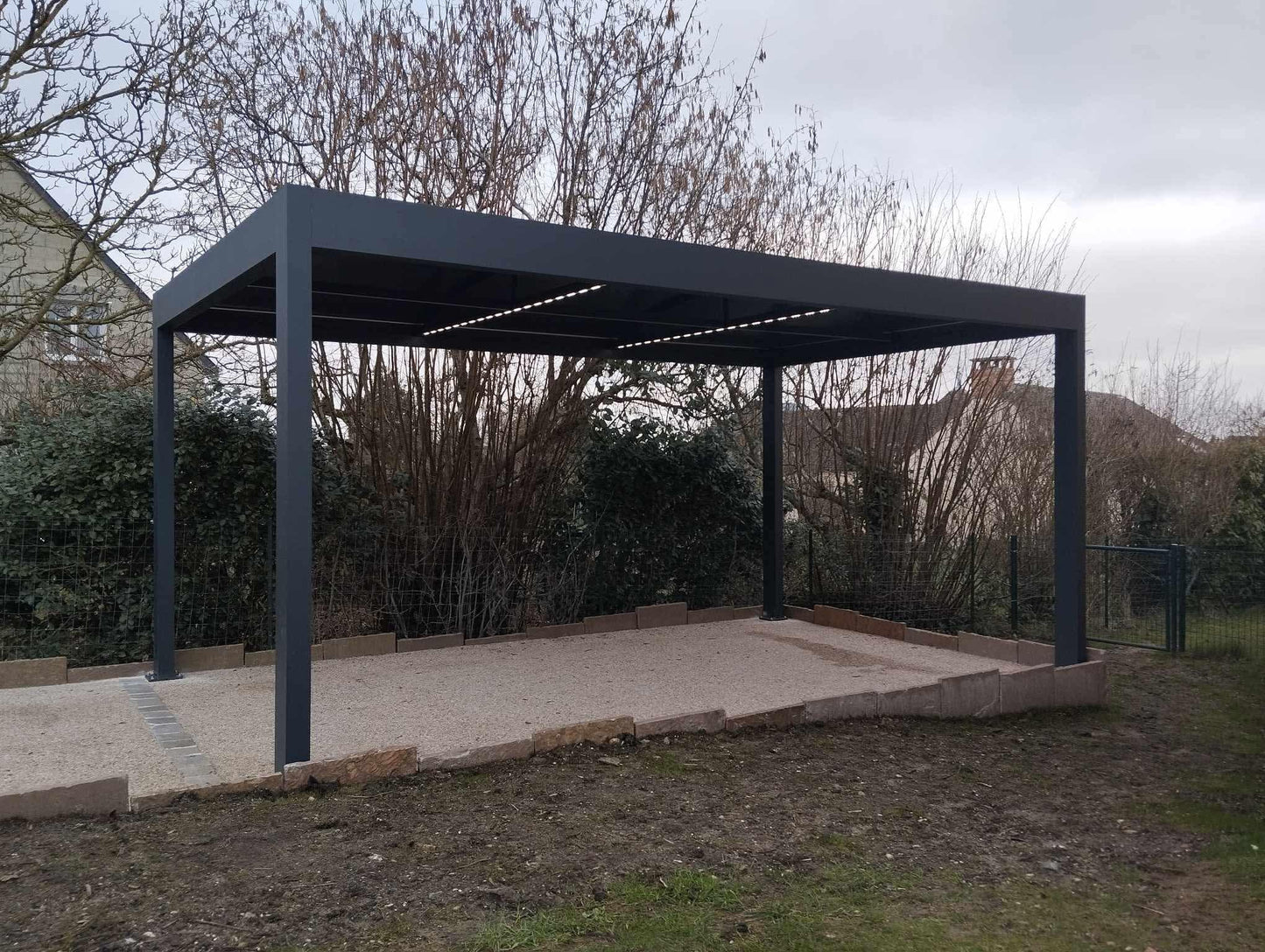 Cour béton désactivé | Carport | Portail