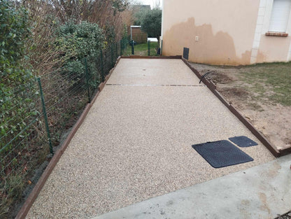 Cour béton désactivé | Carport | Portail
