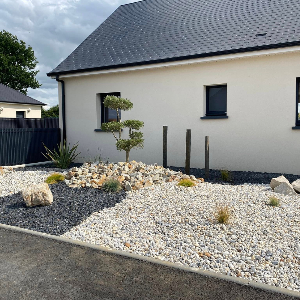 Cour en enrobé à chaud | Massif mixte minéral